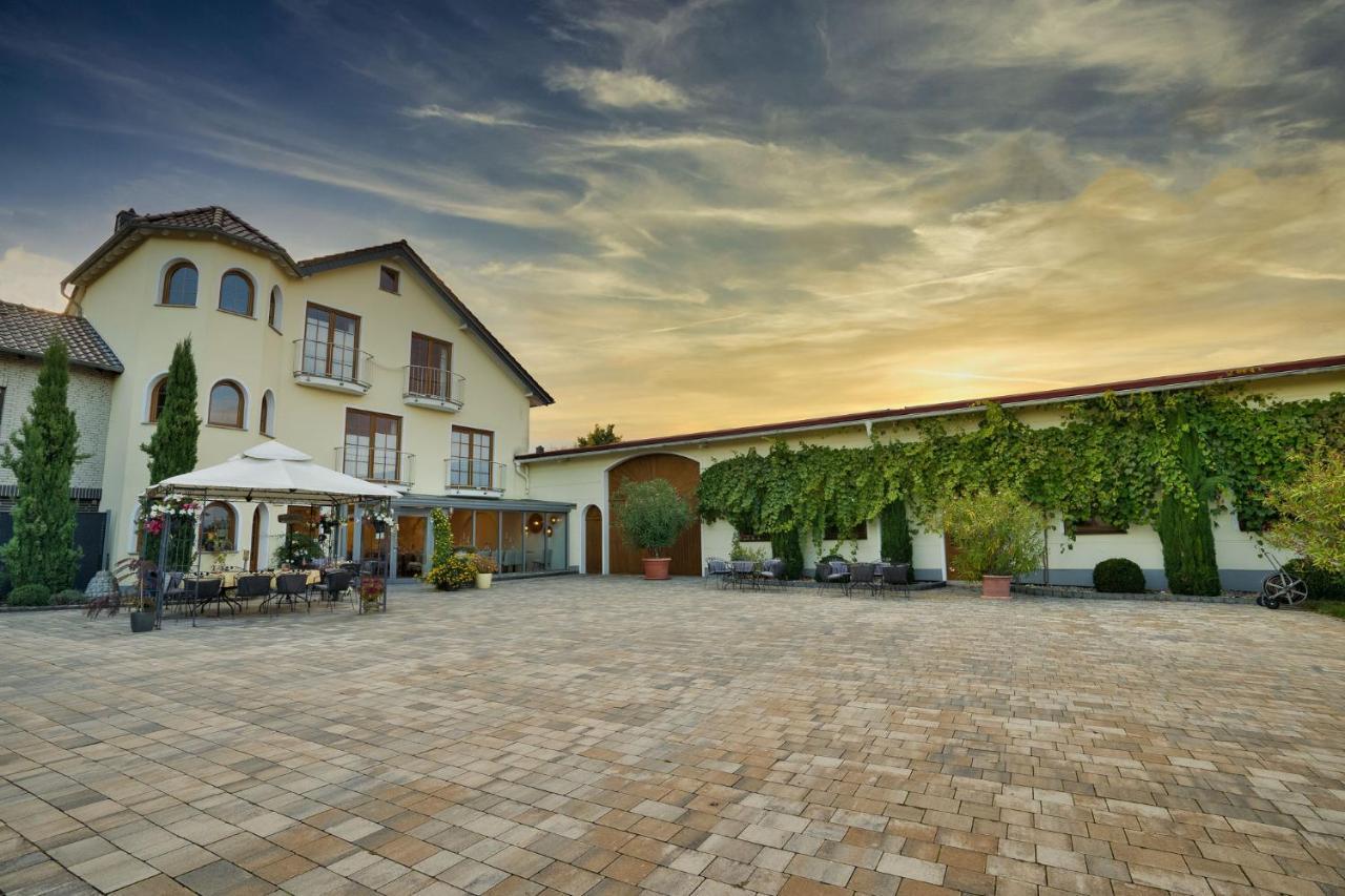 Weingut U. Gaestehaus Vogt-Fehlinger Biebelsheim Exterior photo